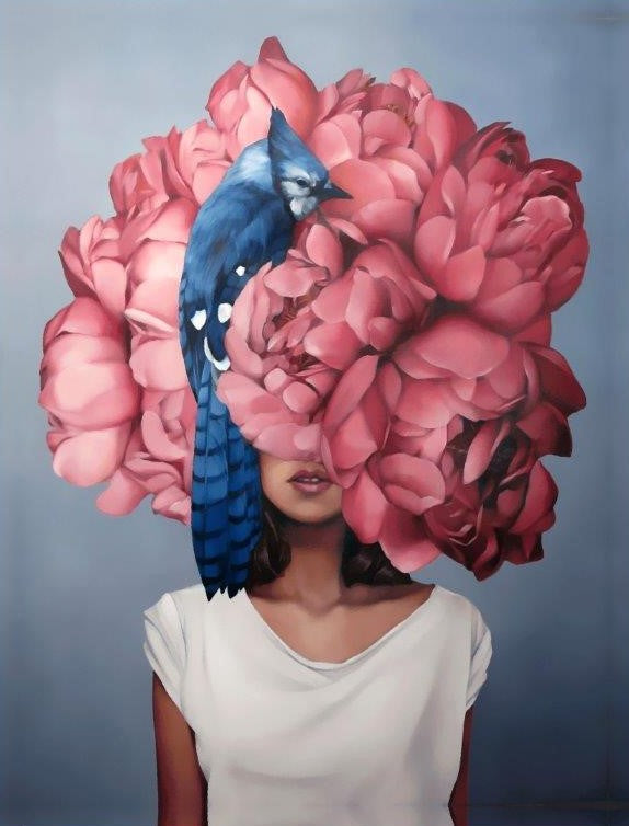 Pembe Çiçek ve Mavi Kuş Motifli Mavi Kadın Portre Yağlı Boya Tablosu